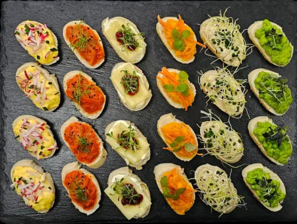 Produktbild von Canapés Box Veggie ( 24 Stk ) (Weissbrot)